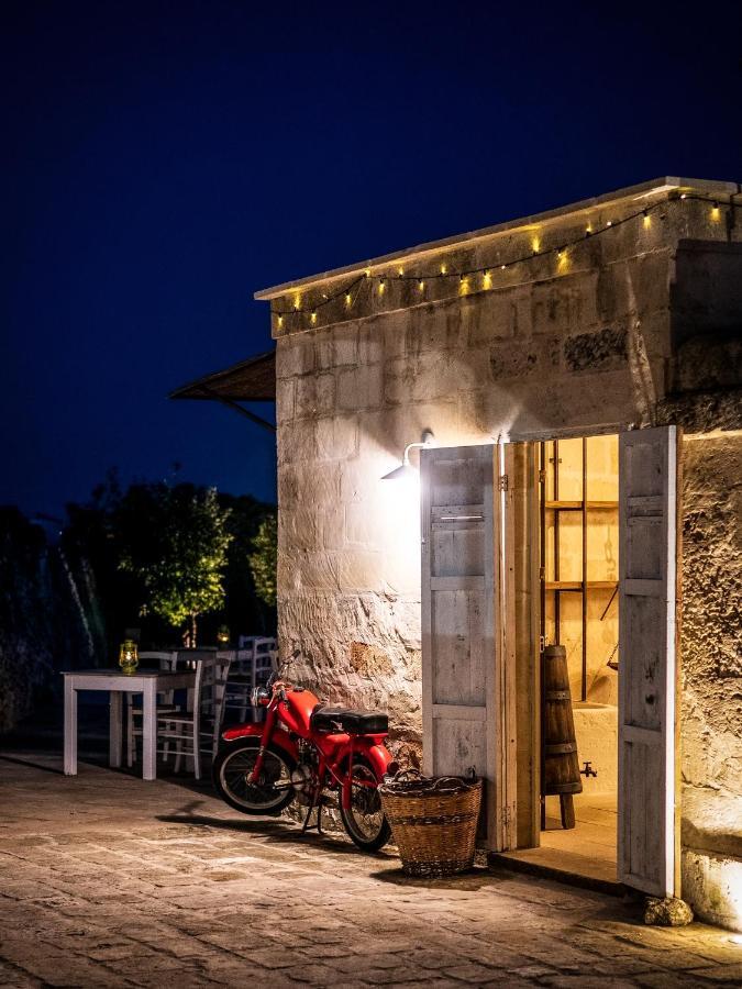 Masseria Paralupi Bed & Breakfast เลชเช ภายนอก รูปภาพ