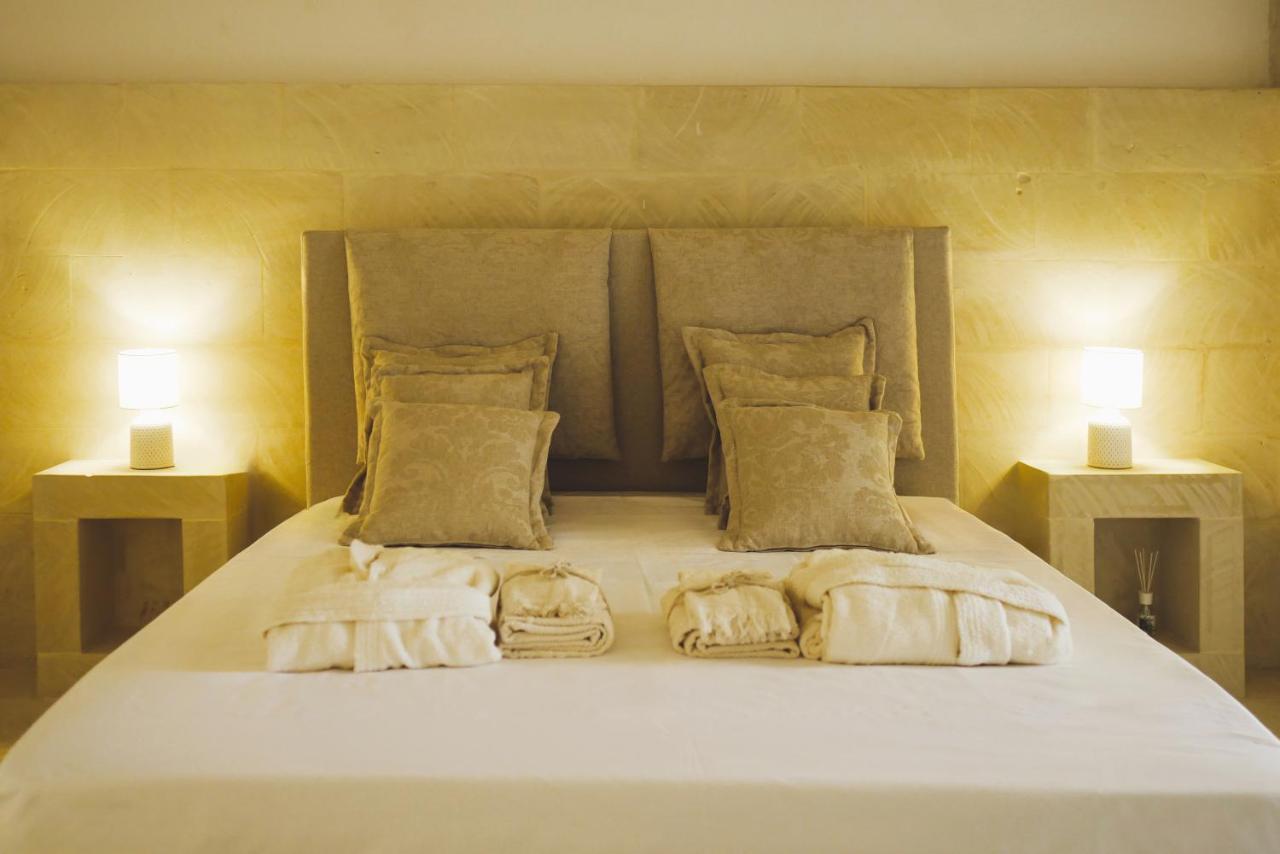 Masseria Paralupi Bed & Breakfast เลชเช ภายนอก รูปภาพ