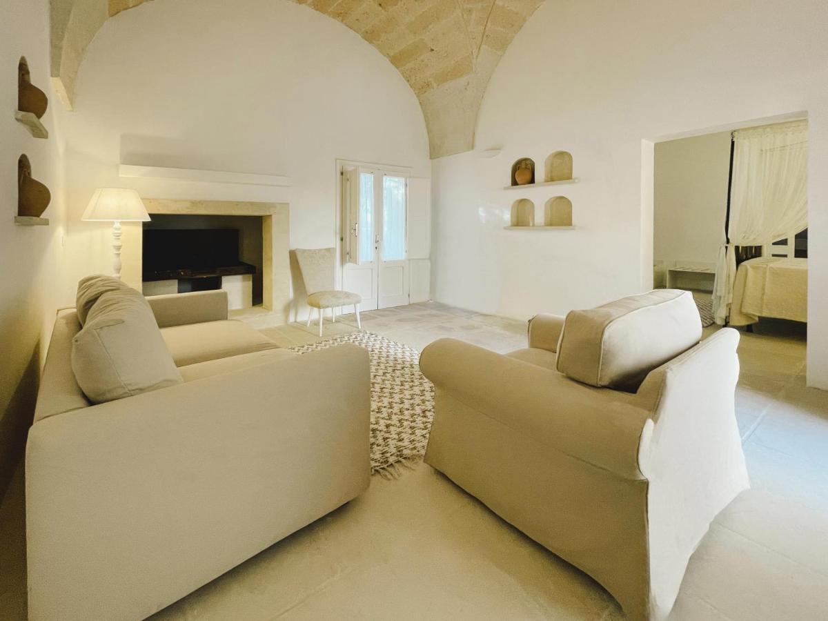 Masseria Paralupi Bed & Breakfast เลชเช ภายนอก รูปภาพ