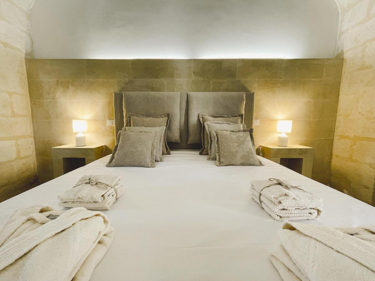 Masseria Paralupi Bed & Breakfast เลชเช ภายนอก รูปภาพ