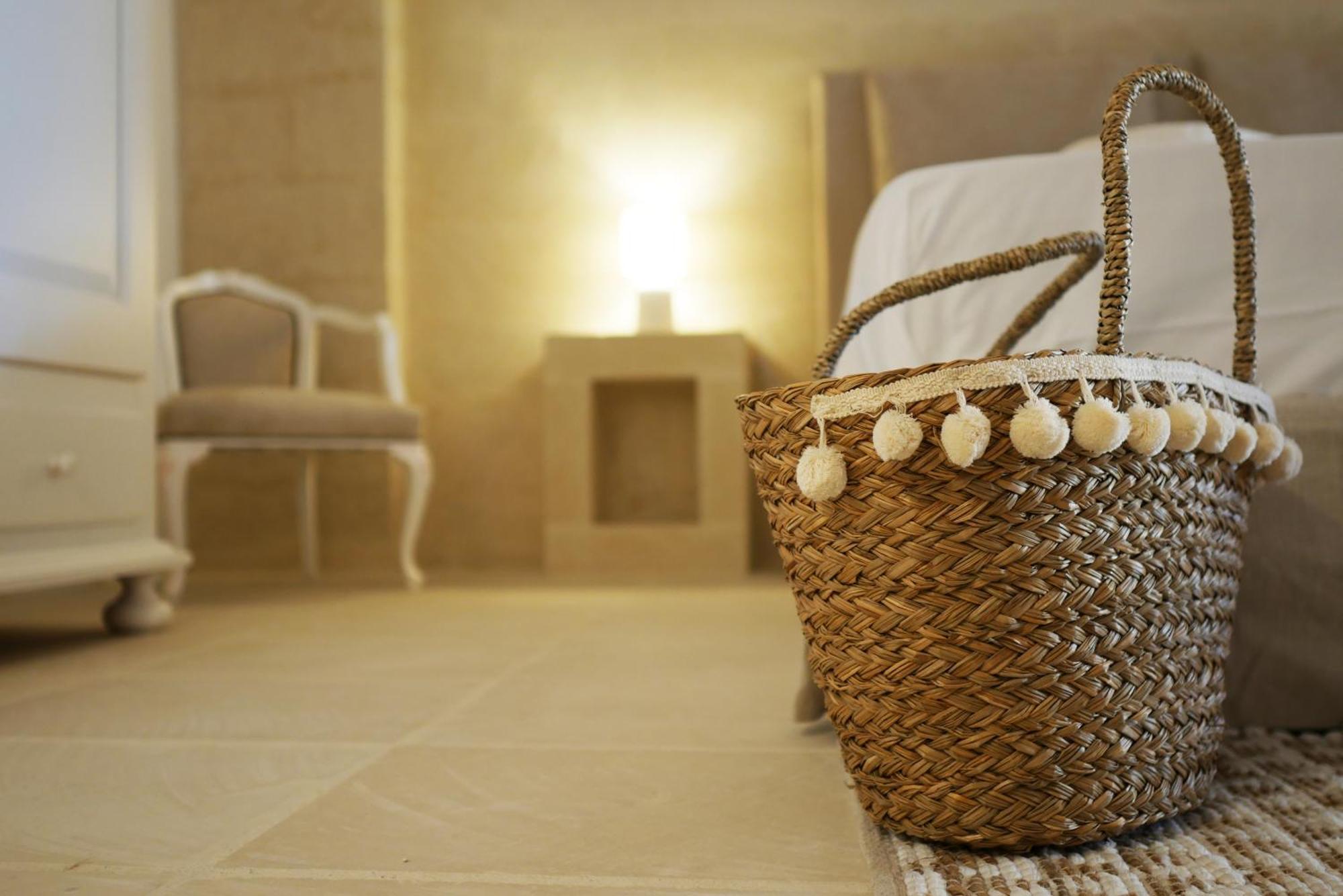 Masseria Paralupi Bed & Breakfast เลชเช ภายนอก รูปภาพ