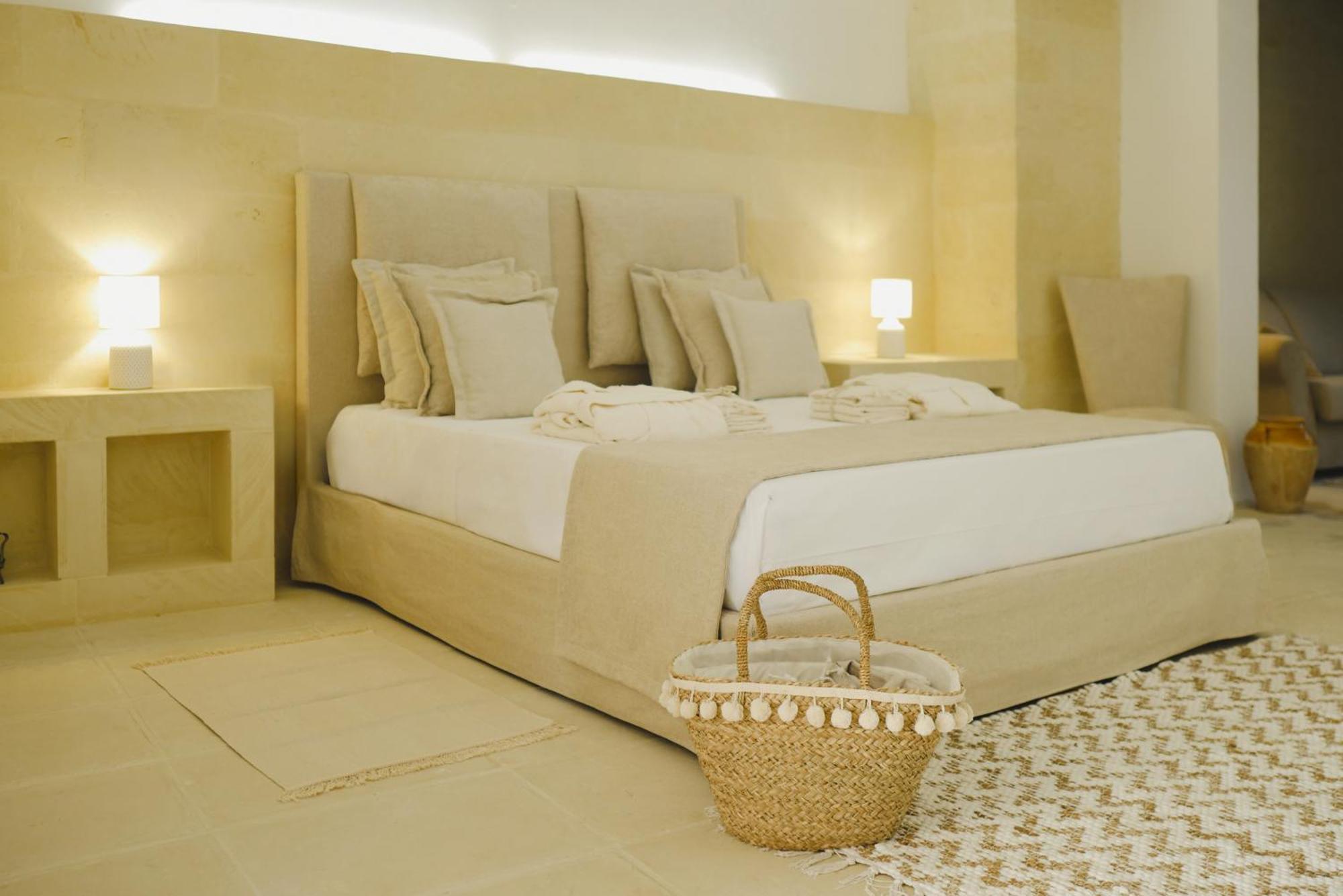 Masseria Paralupi Bed & Breakfast เลชเช ภายนอก รูปภาพ